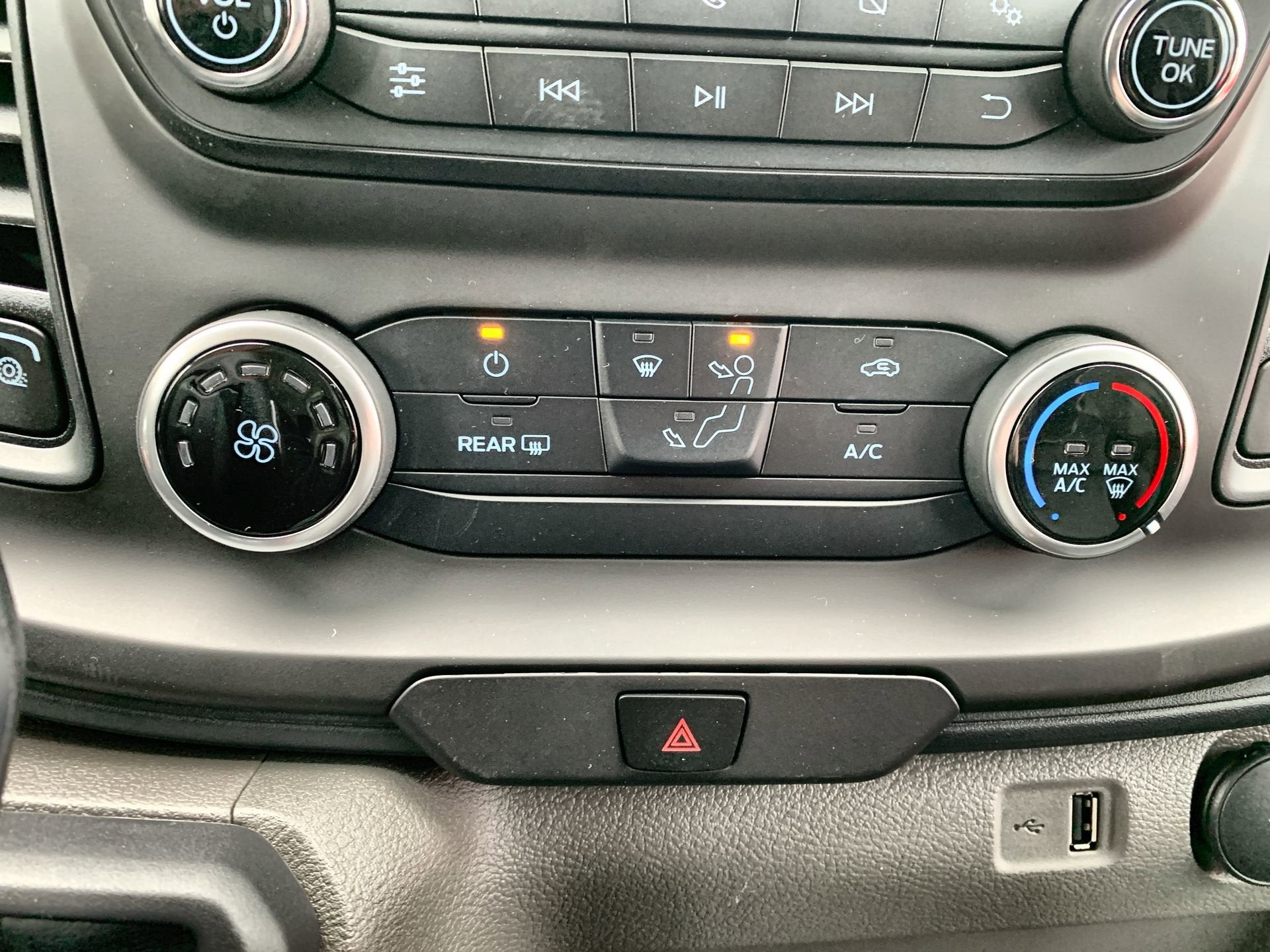 2025 Ford Transit Cargo Van Base