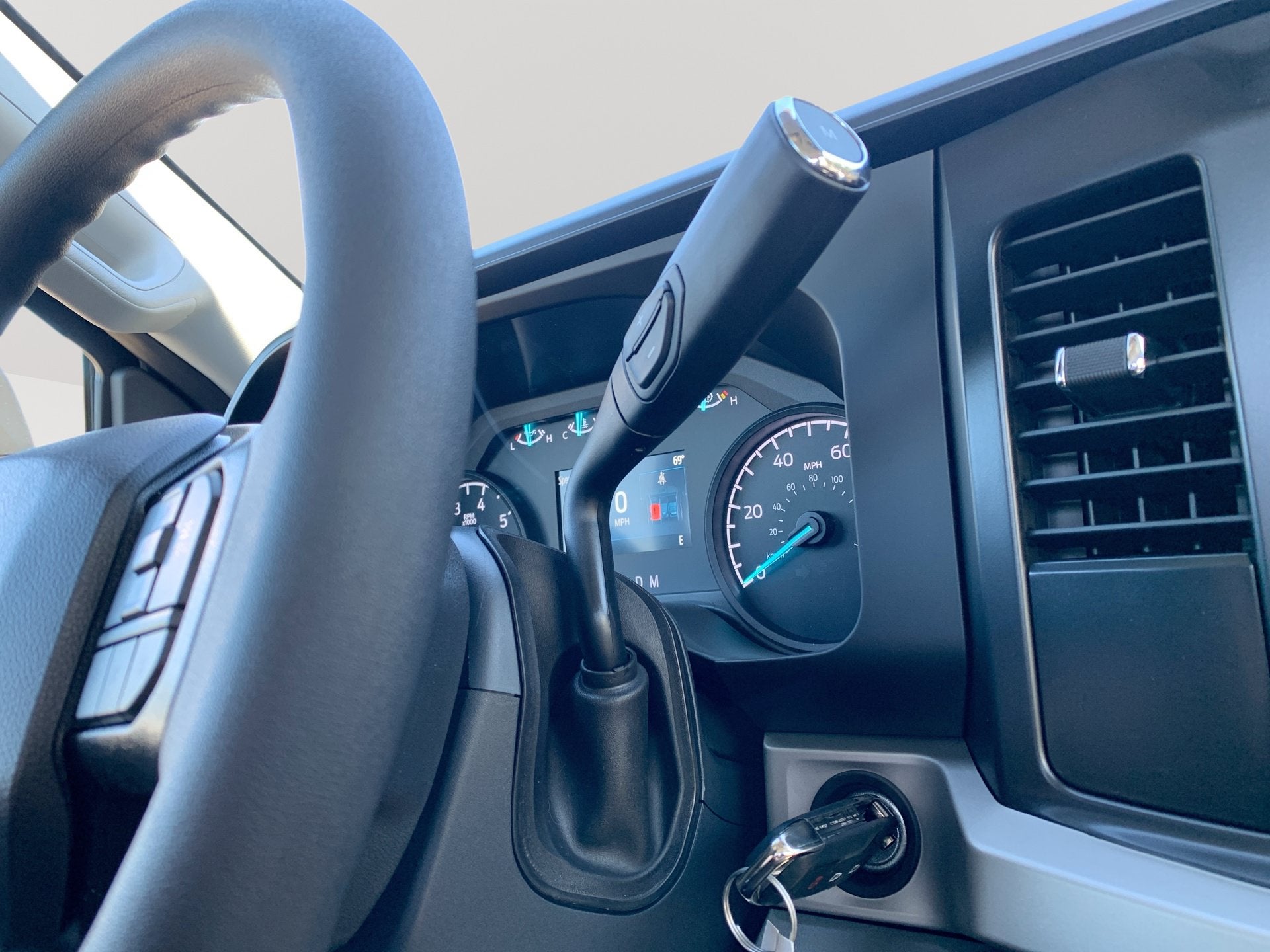2027 Ford Super Duty F-350 SRW XL
