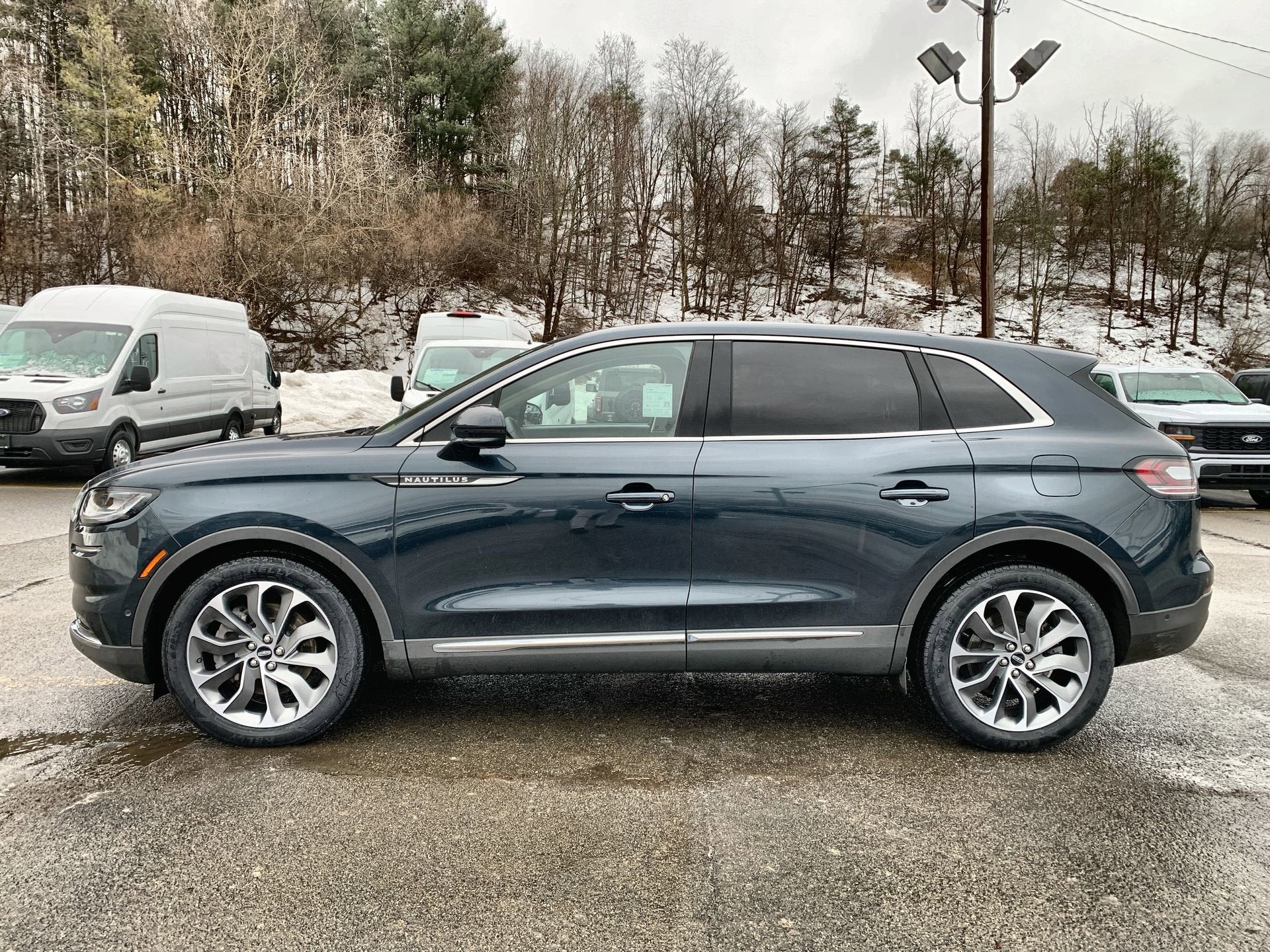 2022 Lincoln Nautilus Reserve