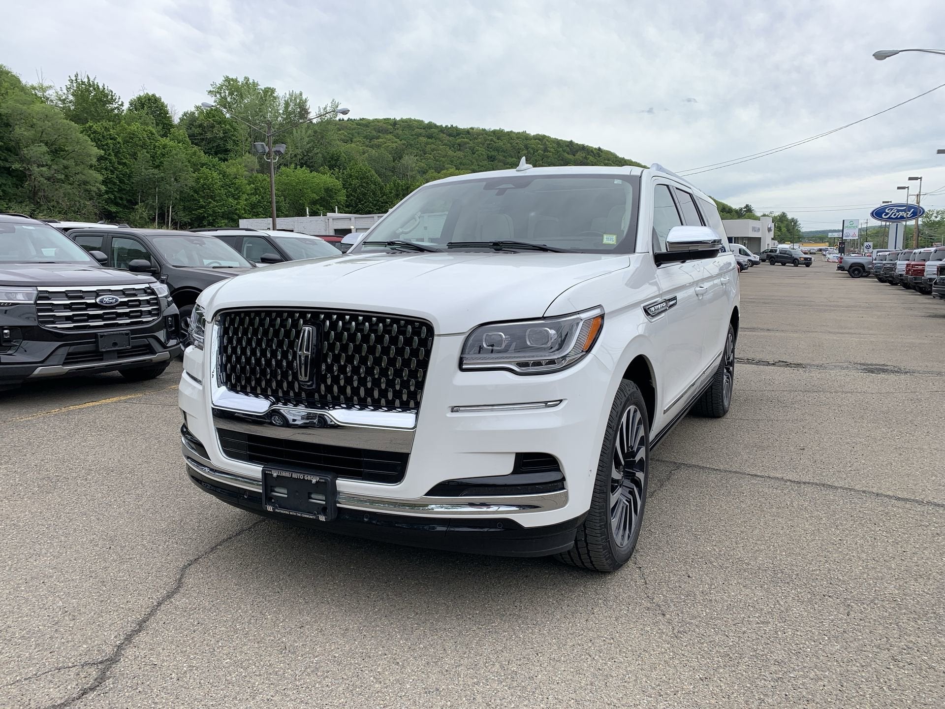 2023 Lincoln Navigator L Black Label