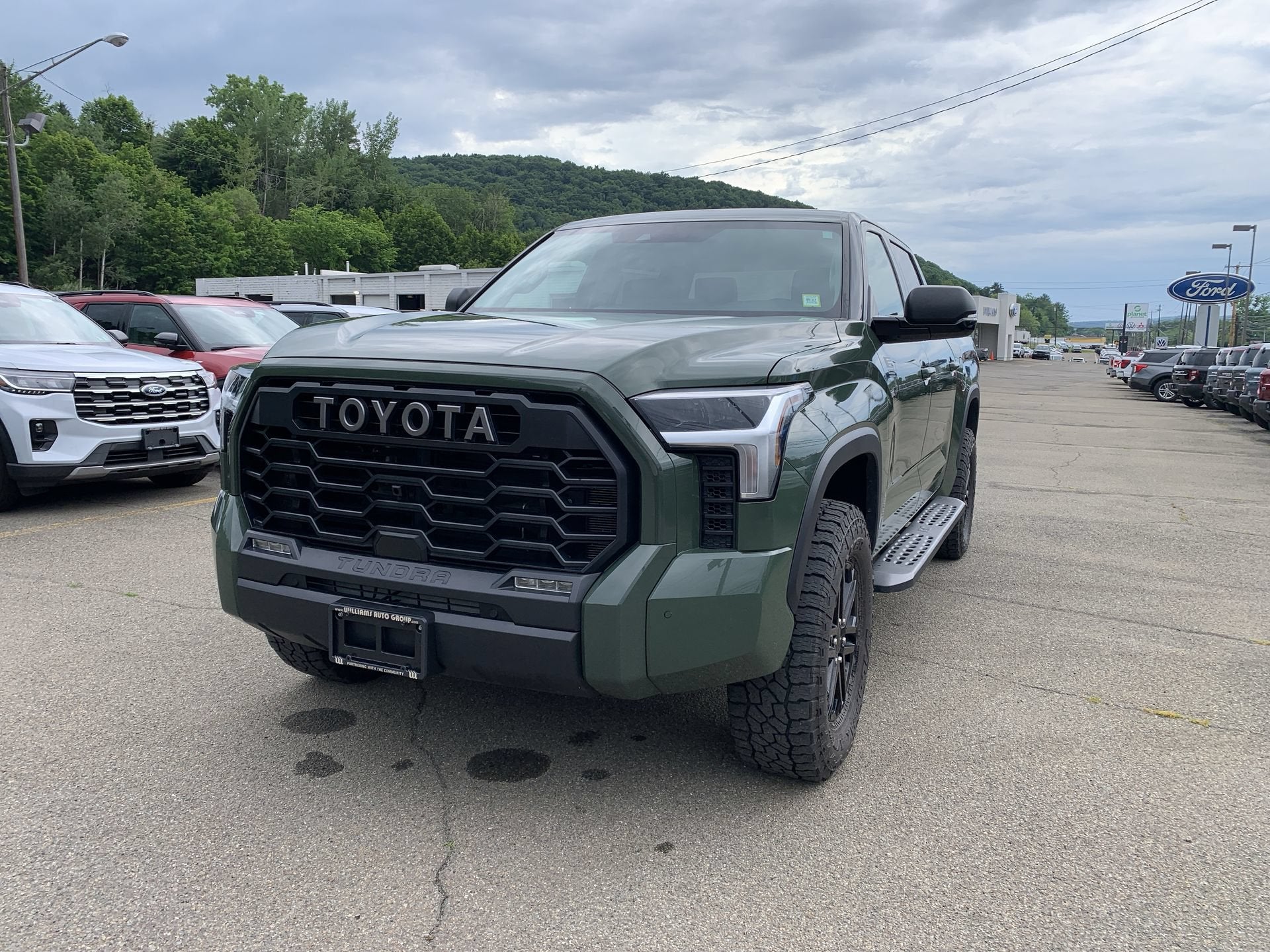 2023 Toyota Tundra 4WD SR5
