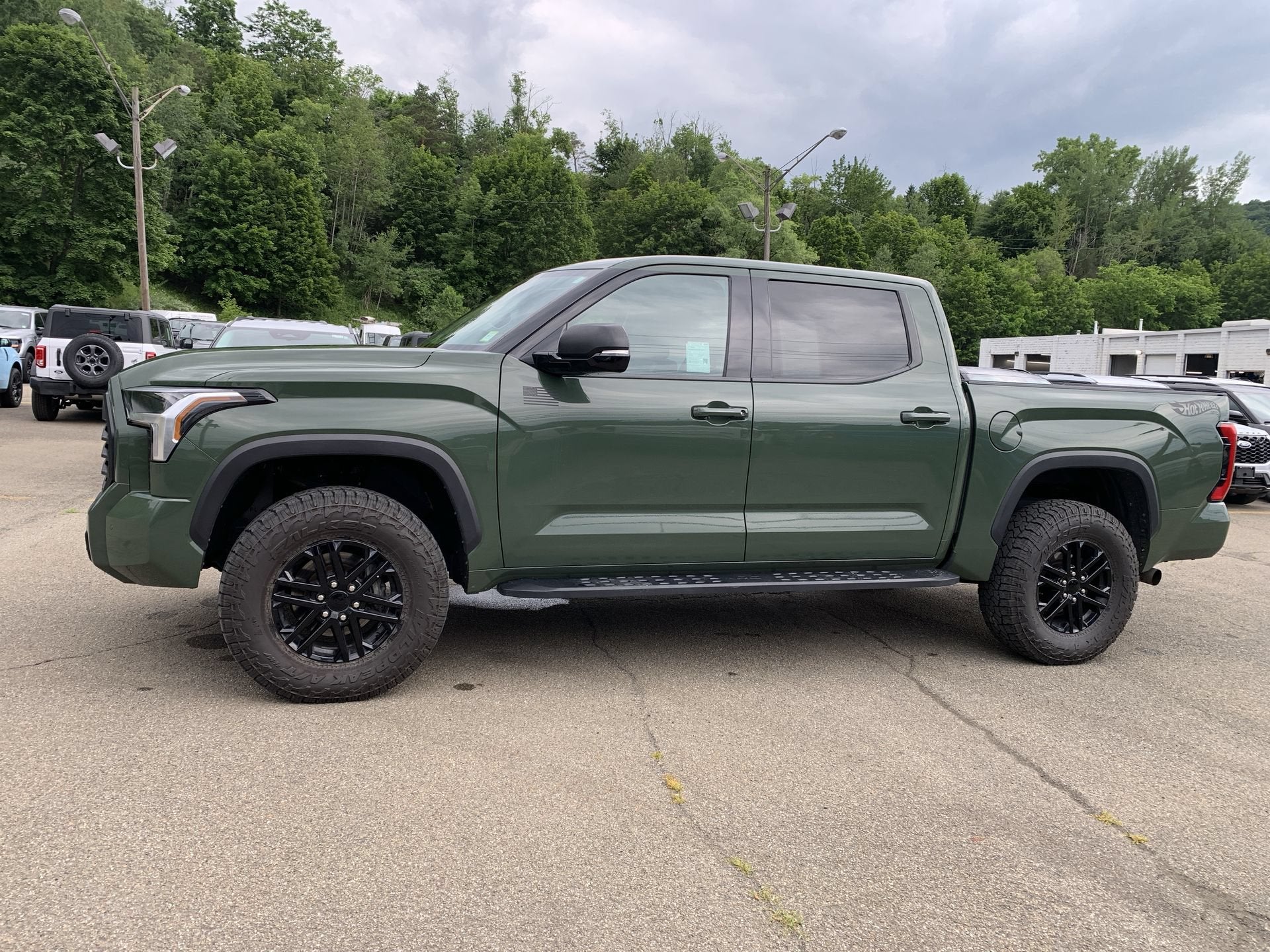 2023 Toyota Tundra 4WD SR5