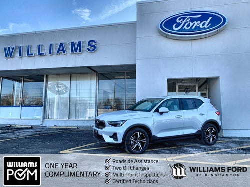 2025 Volvo XC40 Core Bright Theme