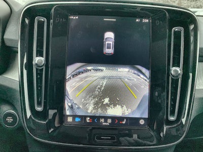 2025 Volvo XC40 Core Bright Theme