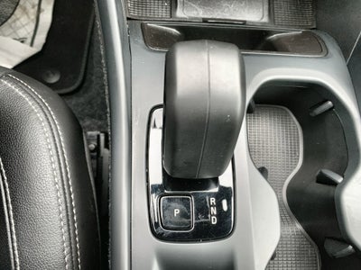 2025 Volvo XC40 Core Bright Theme