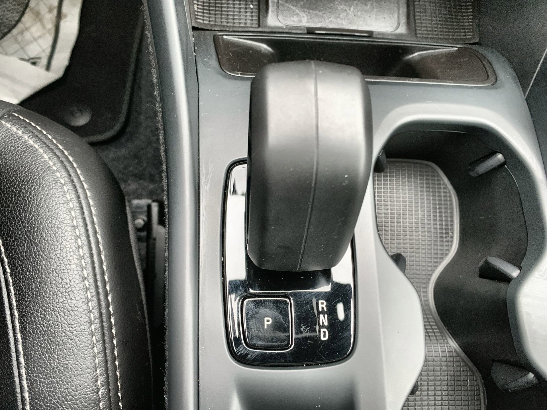 2025 Volvo XC40 Core Bright Theme