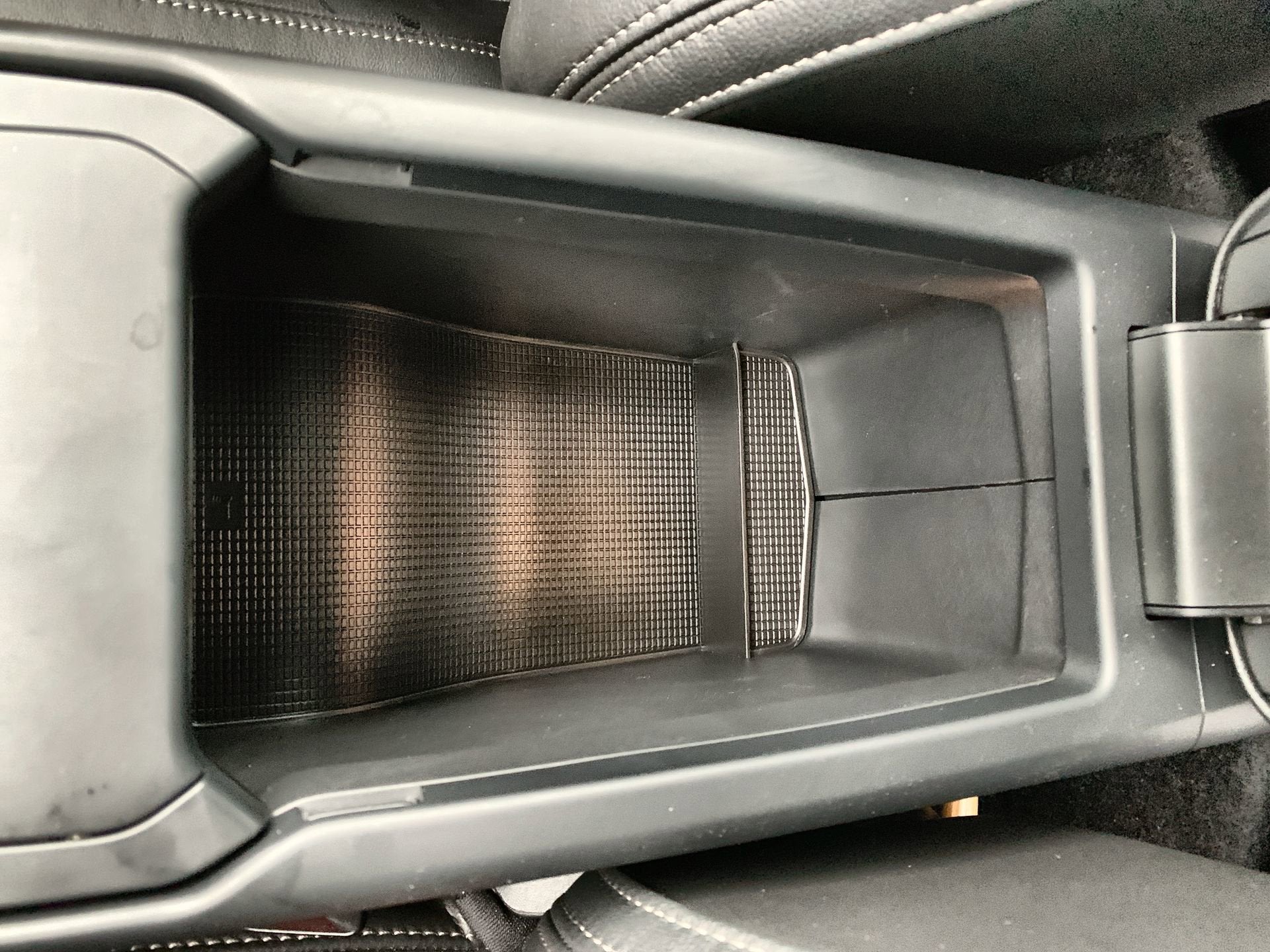 2025 Volvo XC40 Core Bright Theme