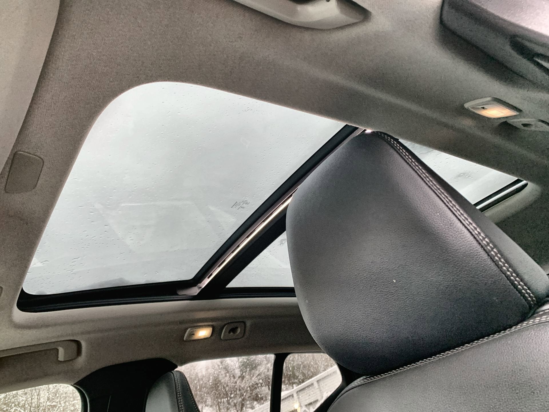 2025 Volvo XC40 Core Bright Theme