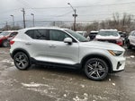 2025 Volvo XC40 Core Bright Theme
