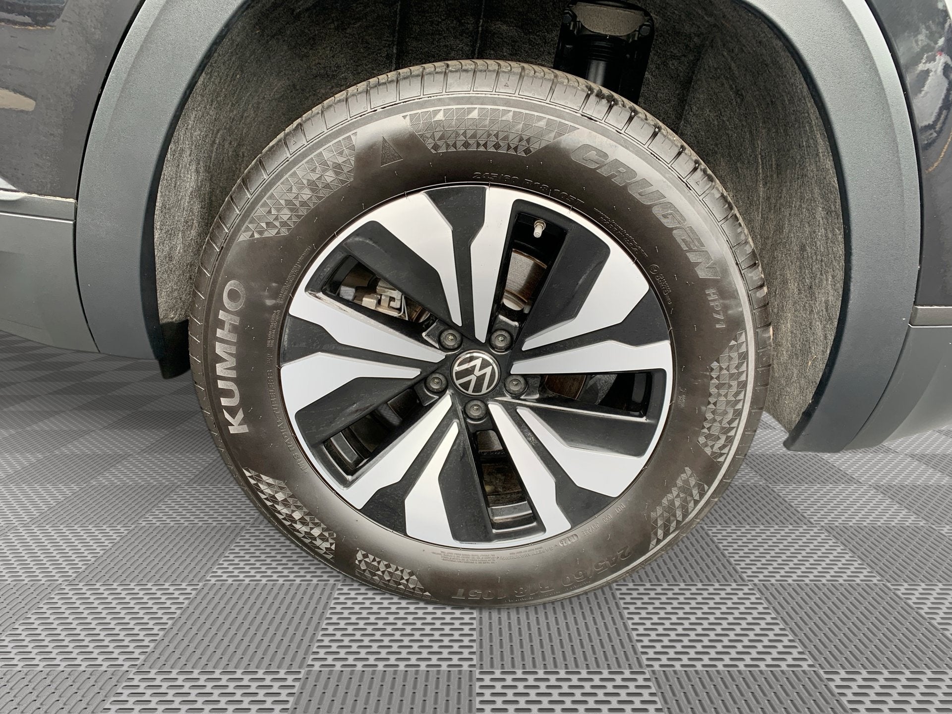 2025 Volkswagen Atlas Cross Sport 2.0T SE