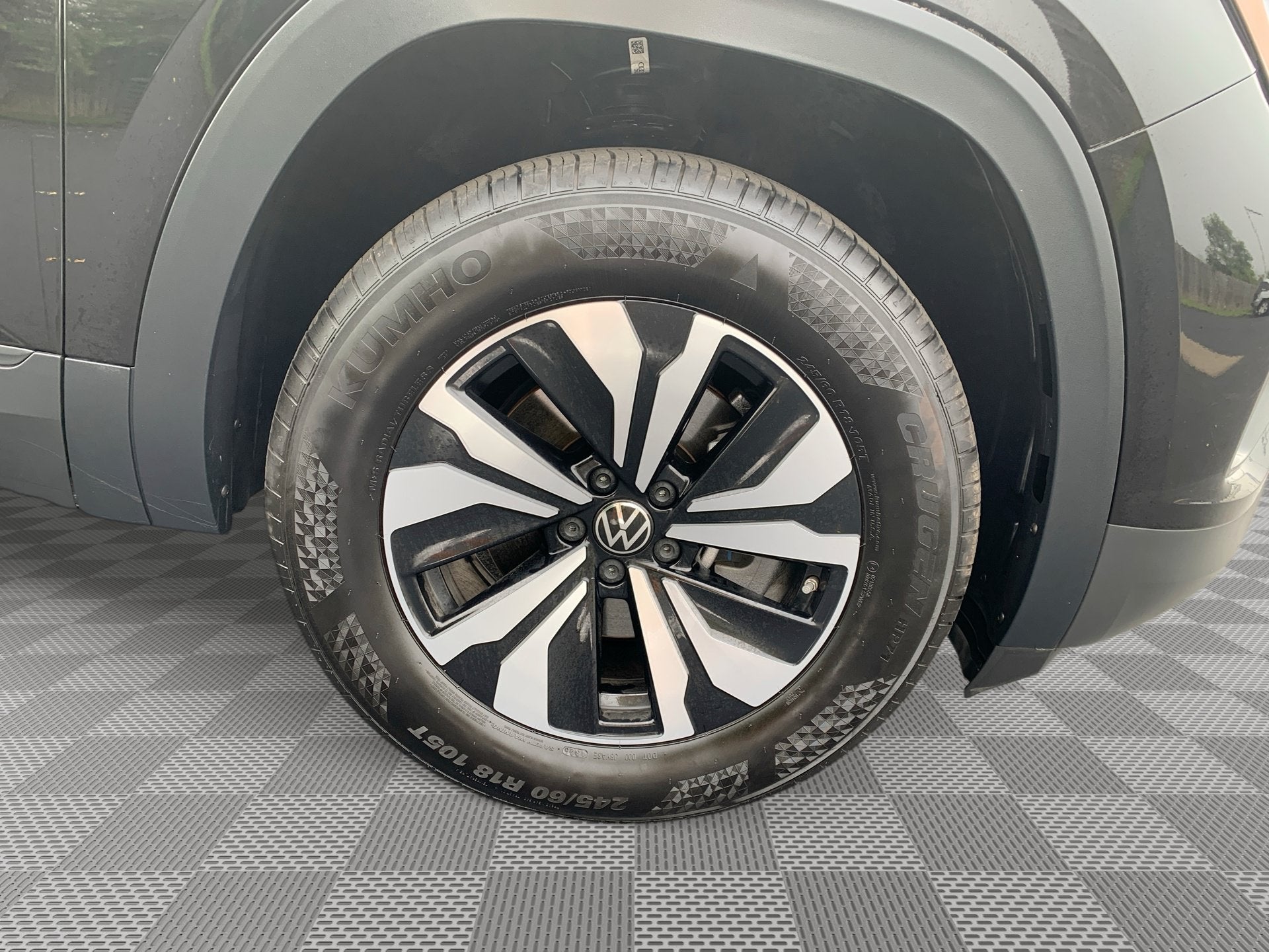 2025 Volkswagen Atlas Cross Sport 2.0T SE