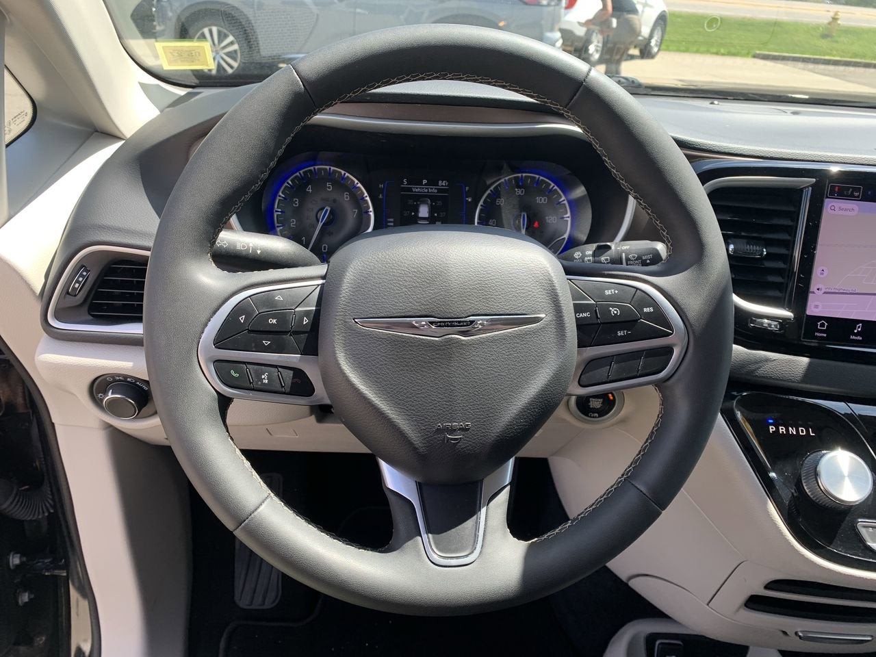2022 Chrysler Voyager LX
