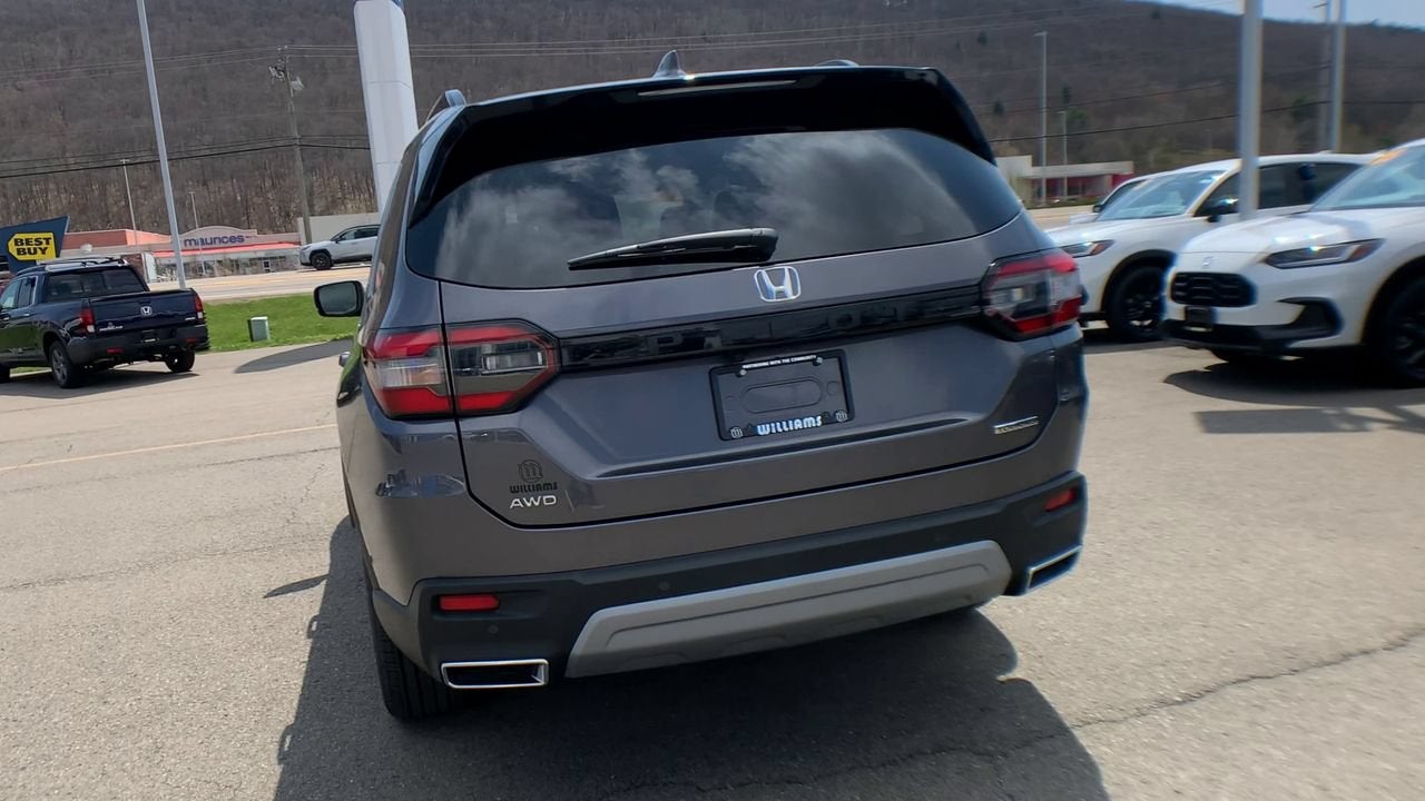 2025 Honda Pilot Touring