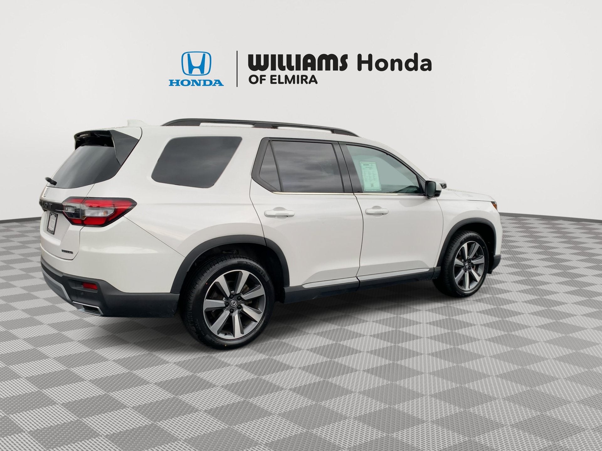 2024 Honda Pilot Touring