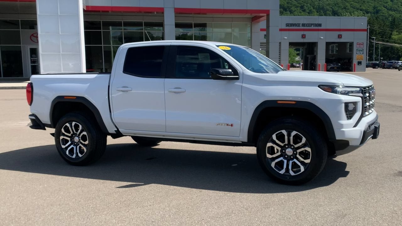 2024 GMC Canyon AT4