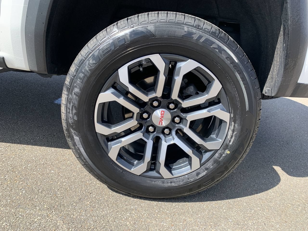 2024 GMC Canyon AT4