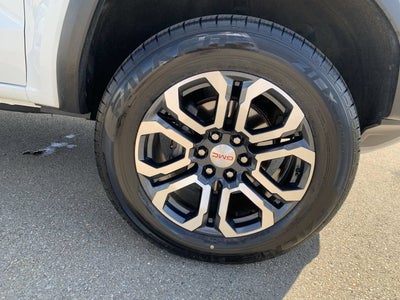 2024 GMC Canyon AT4