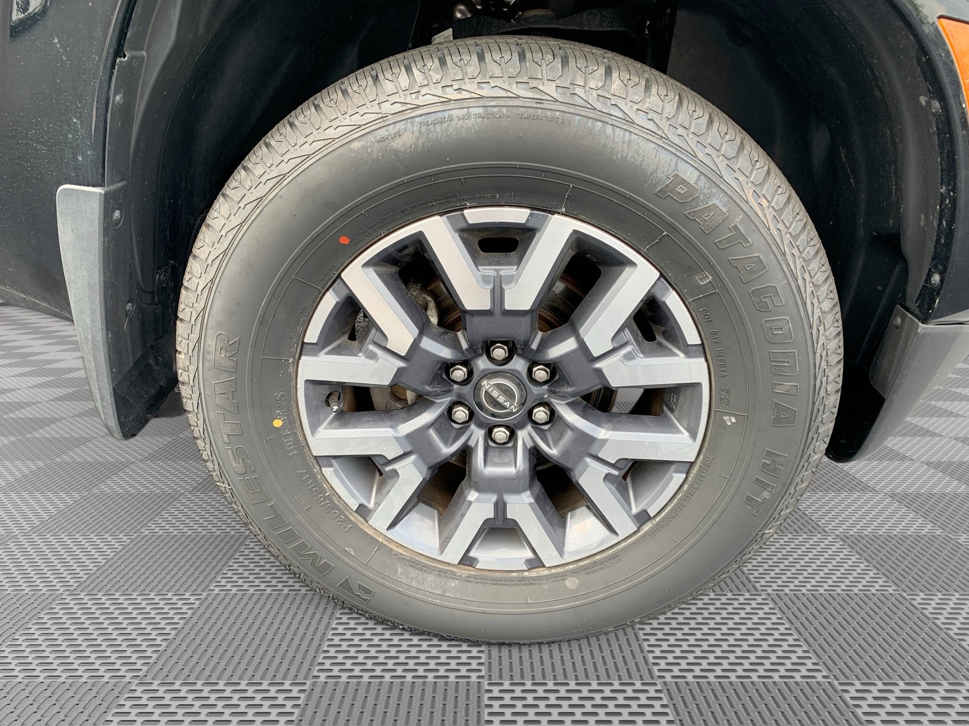2024 Nissan Frontier SL