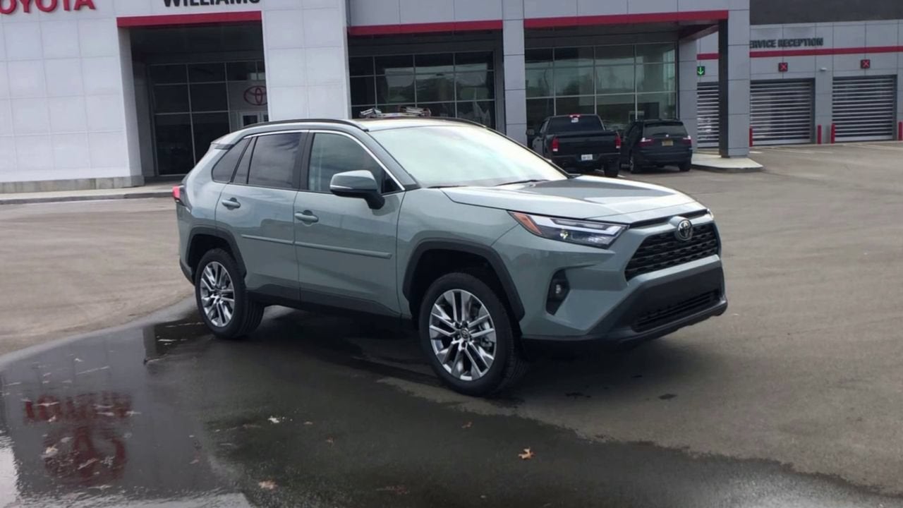 2023 Toyota RAV4 XLE Premium
