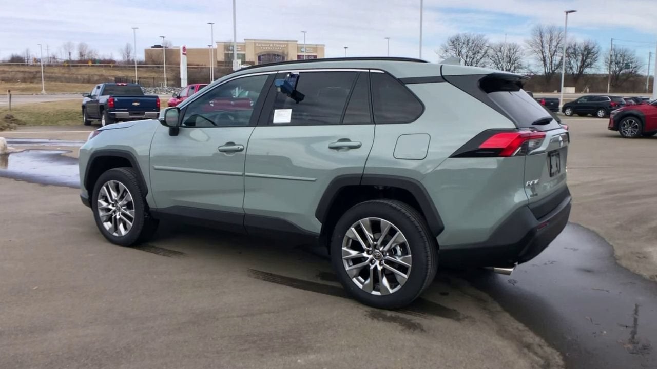 2023 Toyota RAV4 XLE Premium