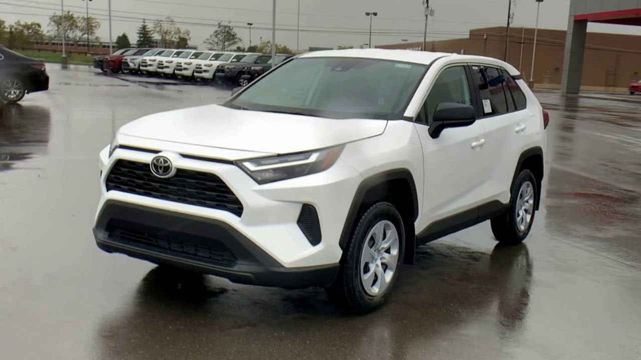 2024 Toyota RAV4 LE