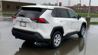 2024 Toyota RAV4 LE