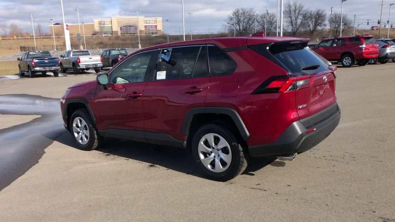 2022 Toyota RAV4 LE
