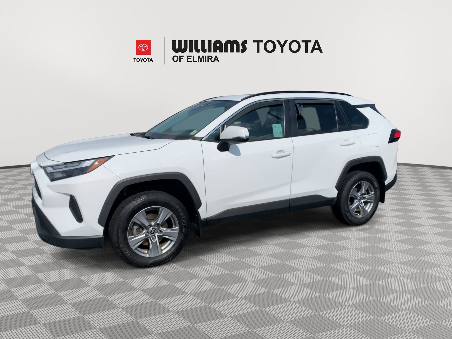 2022 Toyota RAV4 XLE