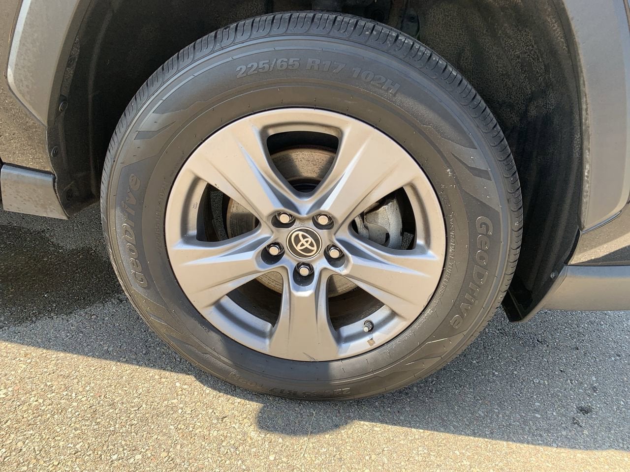 2023 Toyota RAV4 LE