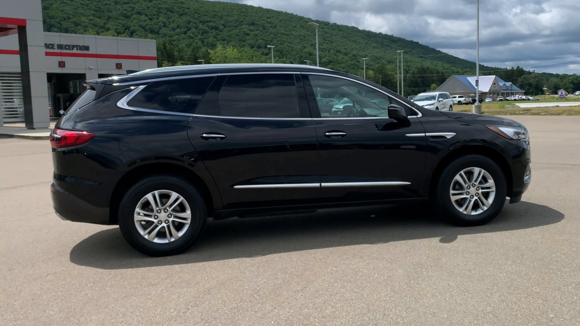 2021 Buick Enclave Essence