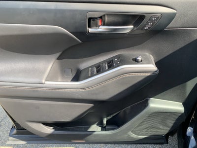 2023 Toyota Highlander Bronze Edition