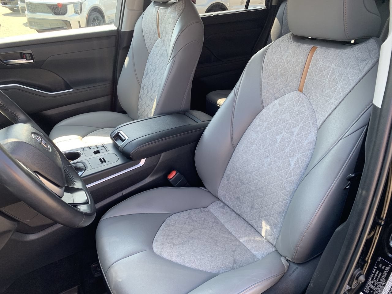 2023 Toyota Highlander Bronze Edition