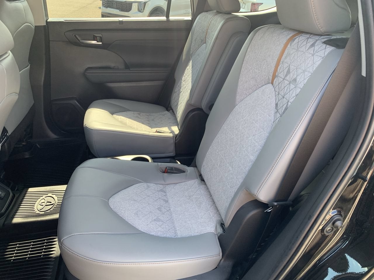 2023 Toyota Highlander Bronze Edition