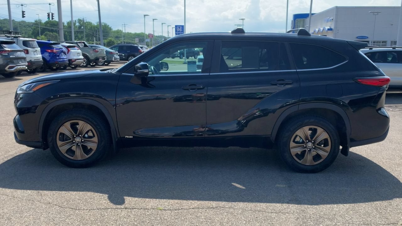 2023 Toyota Highlander Bronze Edition