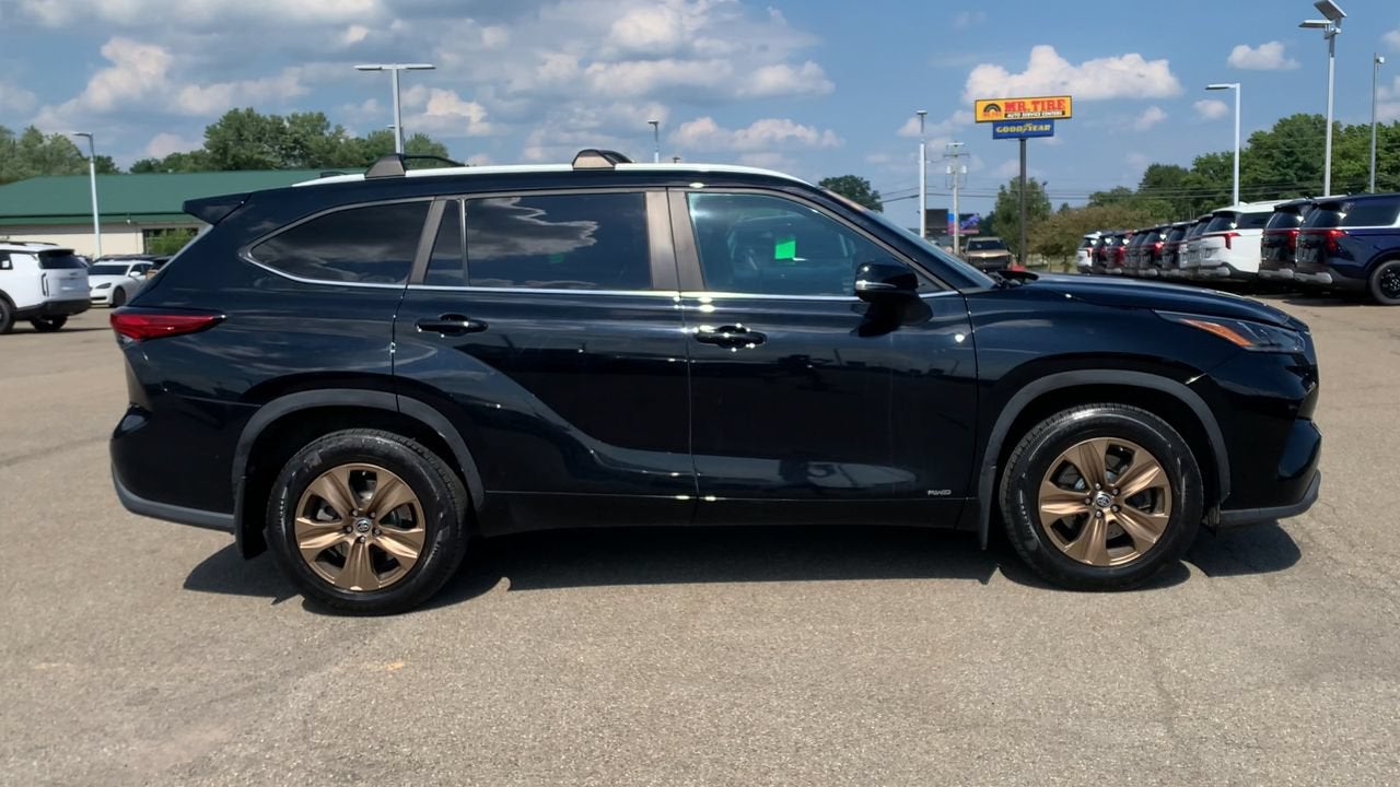 2023 Toyota Highlander Bronze Edition