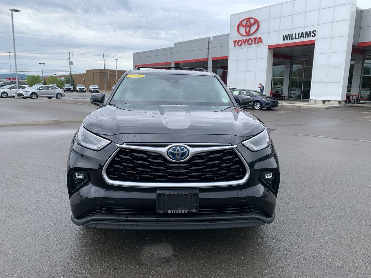 2021 Toyota Highlander LE