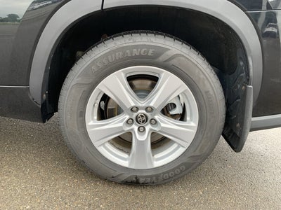 2021 Toyota Highlander LE