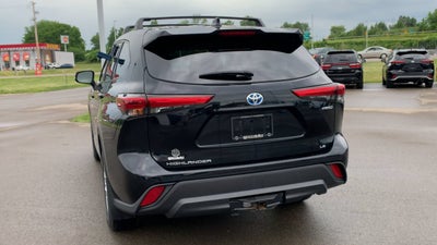 2021 Toyota Highlander LE