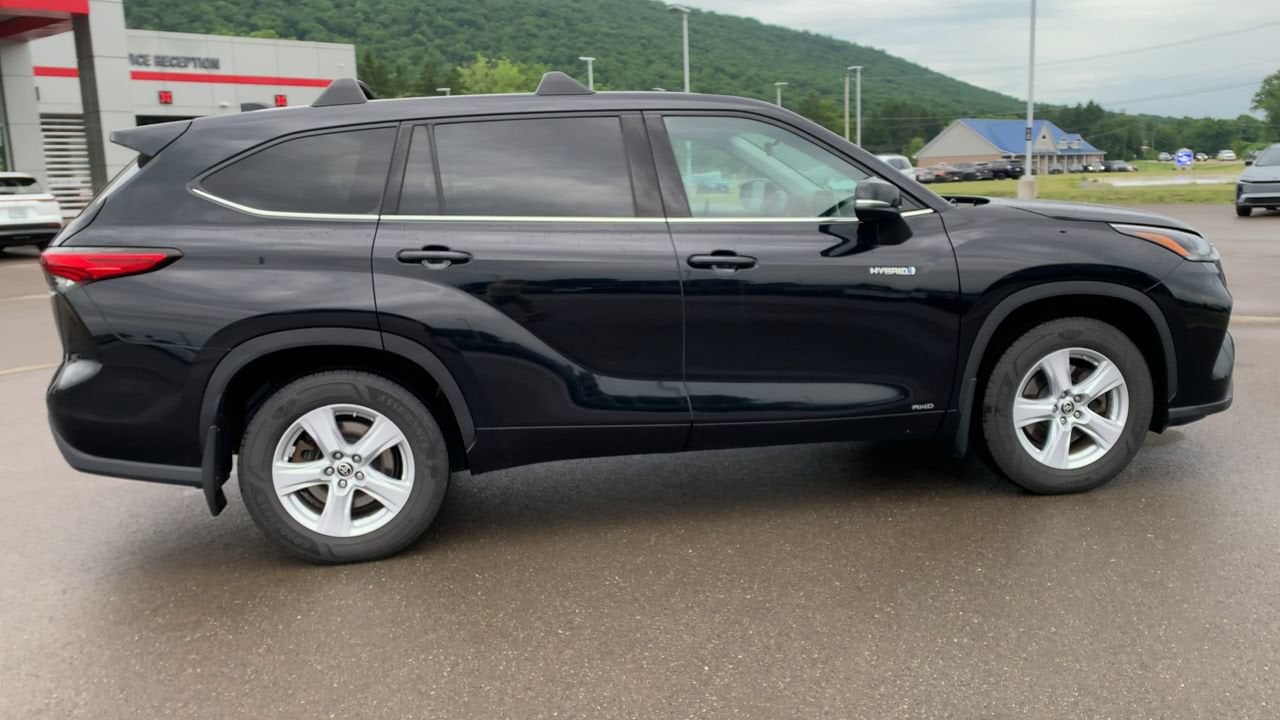 2021 Toyota Highlander LE