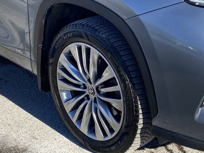 2024 Toyota Highlander Platinum