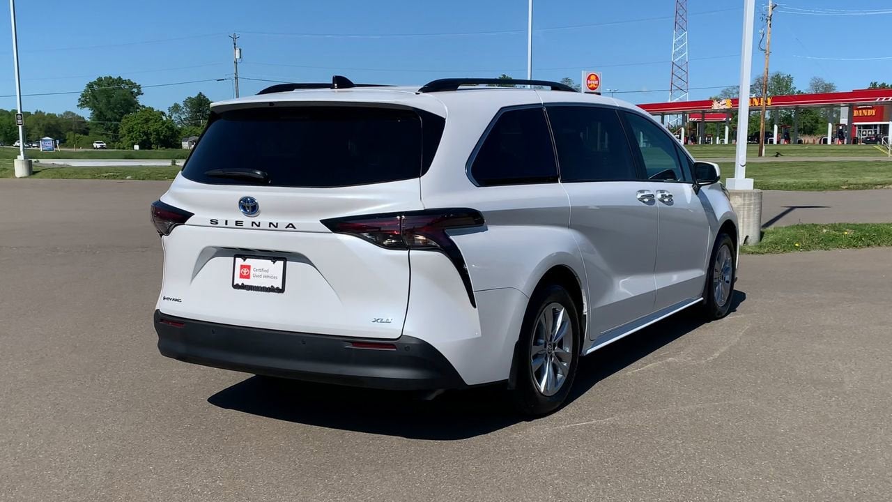 2025 Toyota Sienna XLE