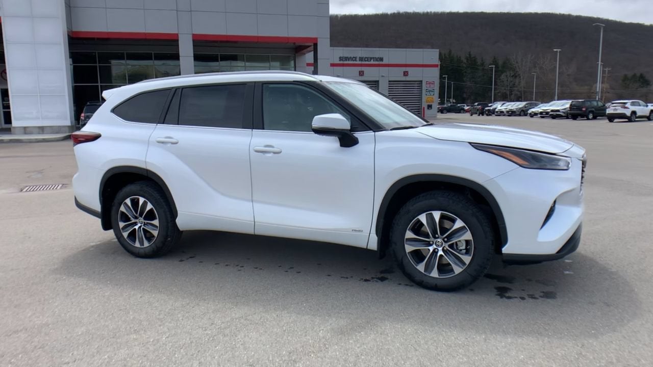 2024 Toyota Highlander XLE