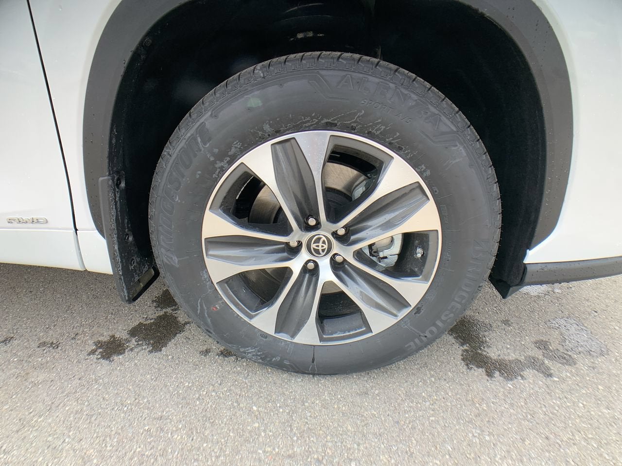 2024 Toyota Highlander XLE