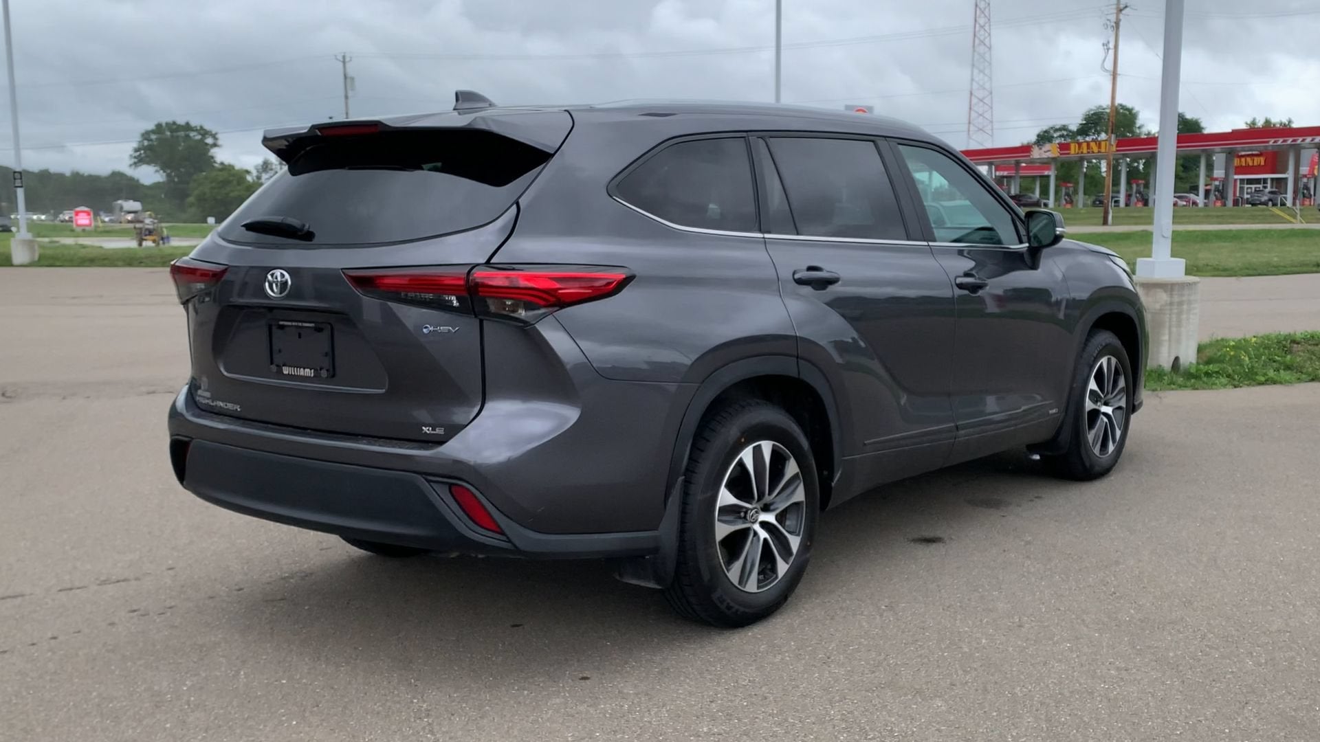 2025 Toyota Highlander XLE