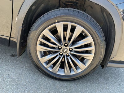 2023 Toyota Highlander Platinum