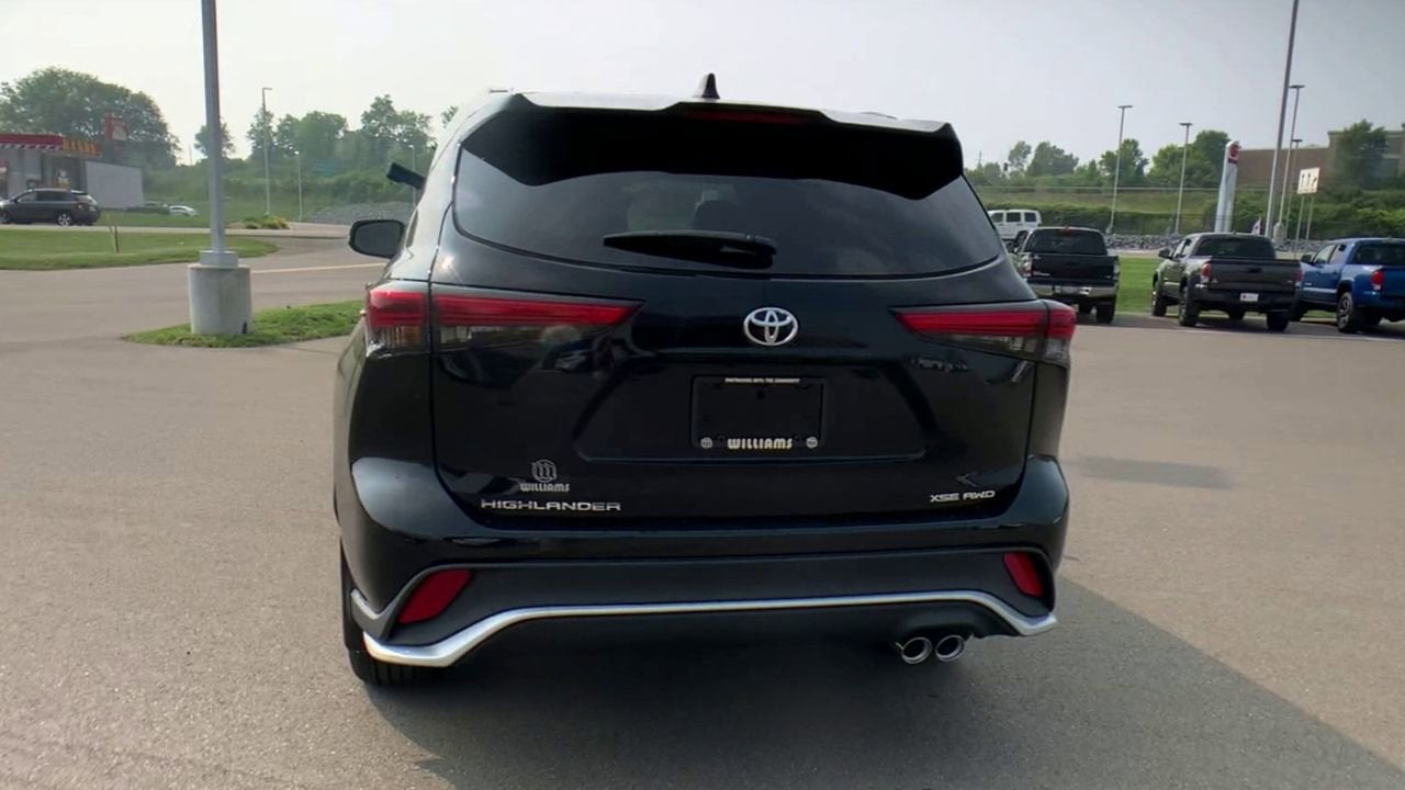 2023 Toyota Highlander XSE