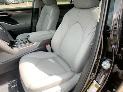 2023 Toyota Highlander Platinum