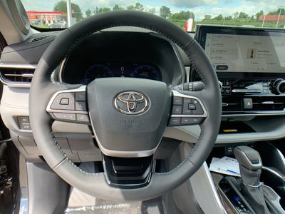 2023 Toyota Highlander Platinum