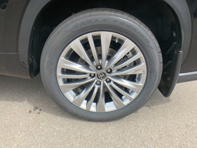 2023 Toyota Highlander Platinum