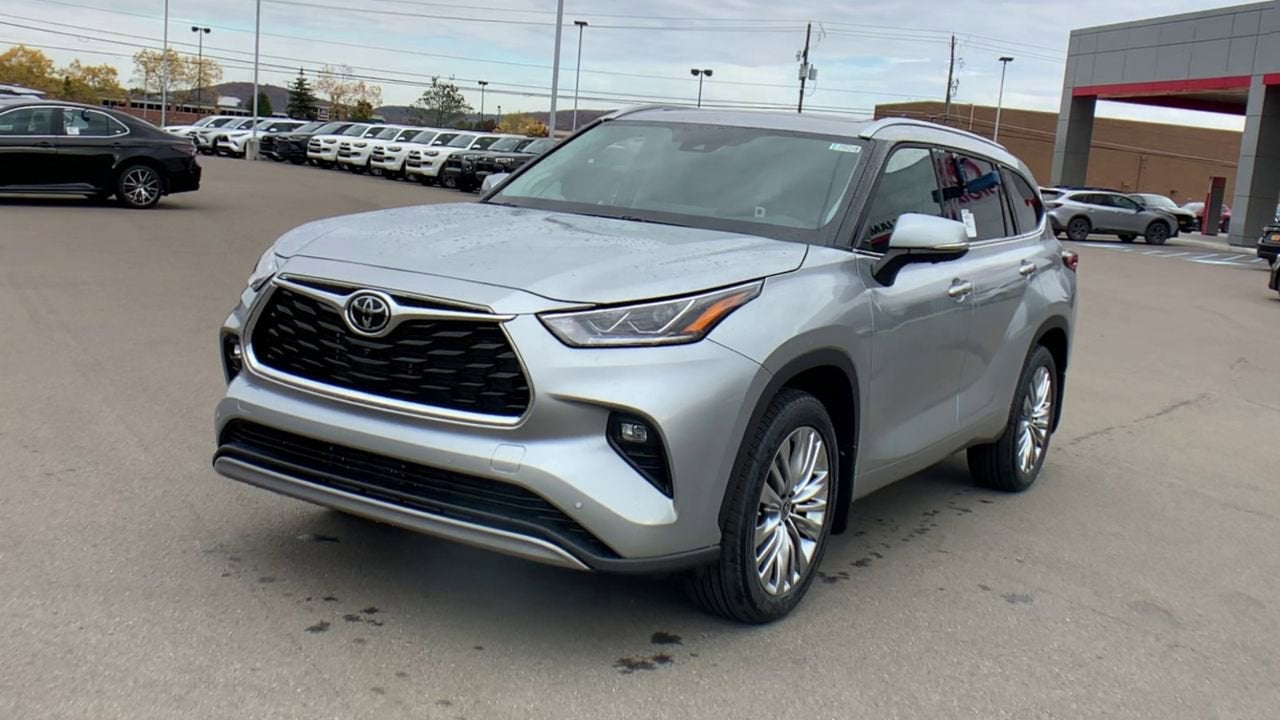 2023 Toyota Highlander Platinum